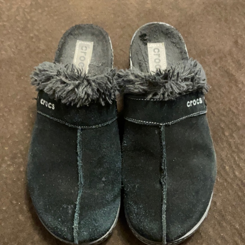 Crocs fur shoes